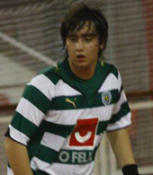 Camisola listada usada em jogo por Hernâni Bastos, jogador de hóquei em patins do Sporting