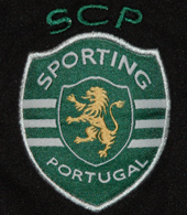 Equipamento alternativo negro Personalizado Onyewu, com patch da Liga Europa Puma