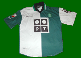 Stromp split green white Sporting Lisbon Ricardo Quaresma jersey. Quaresma was a U21 player, also played in the B team