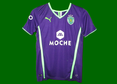 2013/14. Equipamento alternativo violeta contrafeito do Sporting, comprado no olx