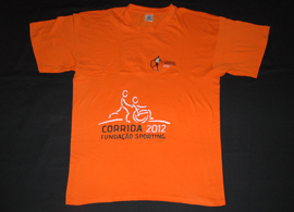 t-shirt oficial de um acompanhante de um participante em cadeira de rodas na Segunda Corrida Sporting. Fundao Sporting