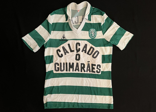 1985/86, camisola Le Coq Sportif do Futsal do Sporting, do primeiro ano em que houve provas oficiais