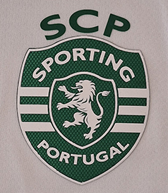 2024/25. Camisola do Sporting de Basquetebol usada em jogo por Arnette Hallman Scharfhausen