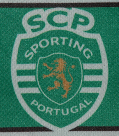 2013/2014. Camisola da Joana Brites dos seniores do basquetebol feminino do Sporting, assinada pelo plantel e pelo treinador