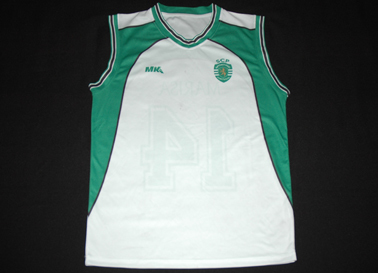 Sporting 12/13. Equipamento MTK alternativo de basquetebol, da jogadora Marisa David