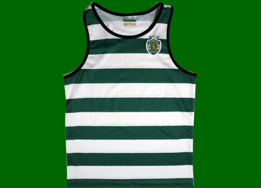 2011/2012. Camisola de competio da Academia de atletismo do Sporting, do atleta e sportinguista Pedro Vilaverde. Marca Barata Garcia