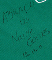 camisa de treino dada pela Naide Gomes e assinada com dedicatoria