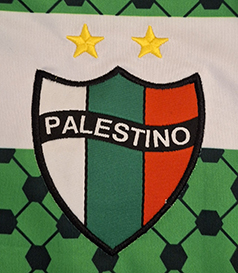Camisola do Club Deportivo Palestino. Clube de Santiago fundado em 1920 por membros da dispora palestiniana no Chile
