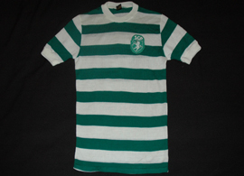 1970s. Vintage Sporting Lisbon shirt made by the still existing sports house King Sport of Espinho