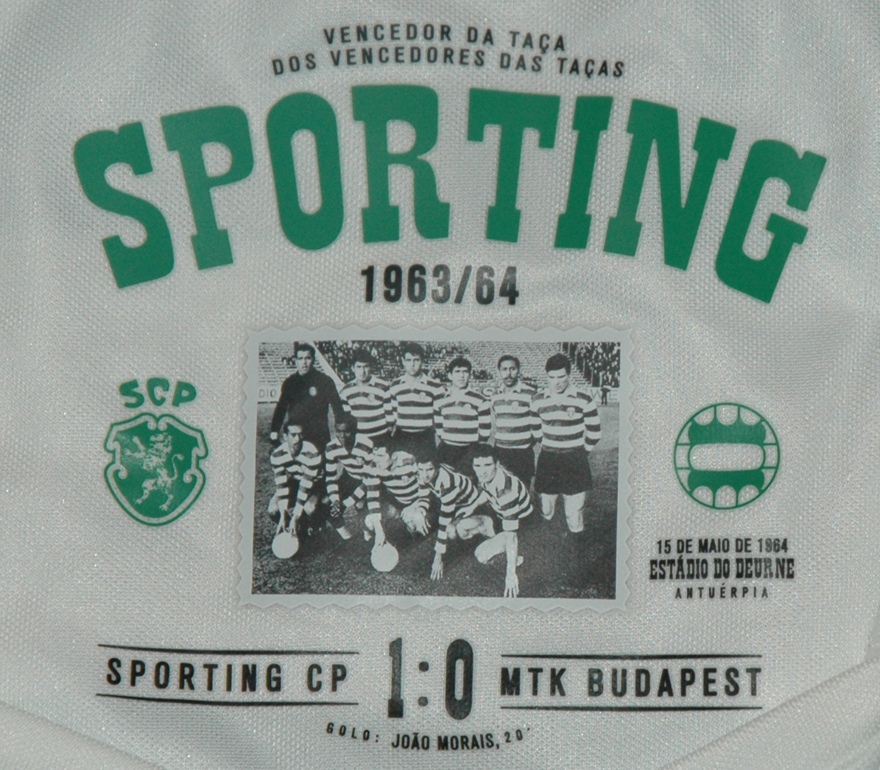 Camisola do Sporting 2013/13 com homenagem  Taa das Taas - foto