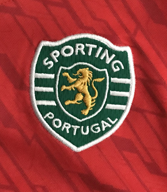 2009/10. Colete de treino do Sporting vermelho