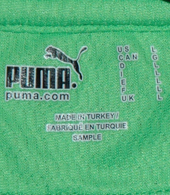 Sample da Puma. Camisolas de mangas compridas sem patrocínio nunca foram vendidas ao público