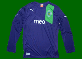 2012/2013. Equipamento alternativo prottipo roxo, semelhante ao cor de laranja no modelo. Com cdigo QR